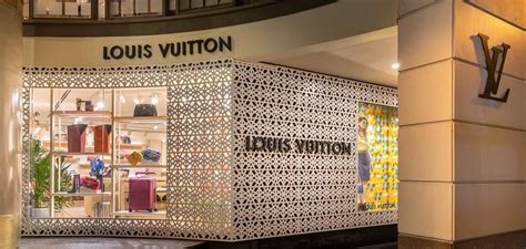 Louis Vuitton patio bullrich